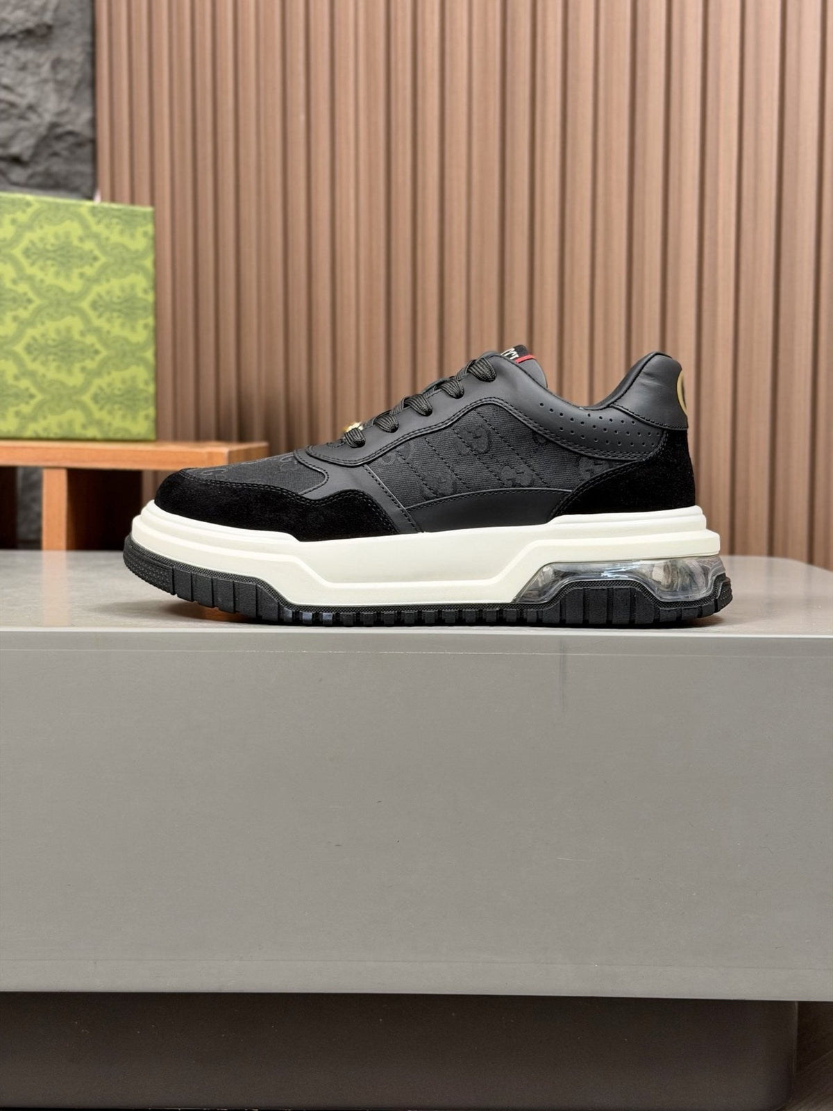 Gucci Paneled Low-Top Sneakers